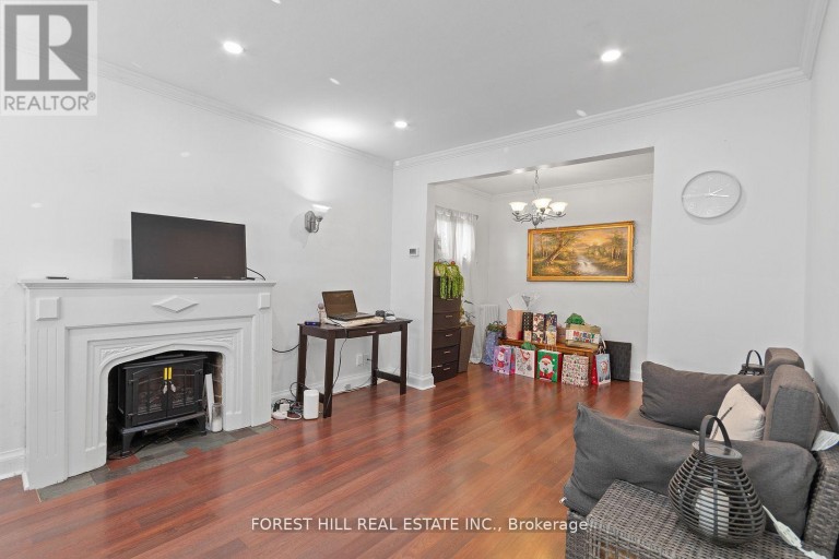 MAIN - 55 HARTLEY AVENUE, Toronto (Briar Hill-Belgravia), Ontario, M6E4E9