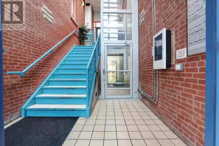 203 - 1655 DUFFERIN STREET, Toronto (Corso Italia-Davenport), Ontario, M6E1B2