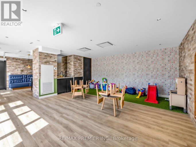 615 - 2300 ST CLAIR AVENUE W, Toronto (Junction Area), Ontario, M6N0B3