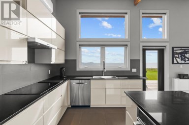 61 Battery Crescent Georgetown Prince Edward Island photo 17
