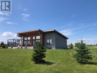 61 Battery Crescent Georgetown Prince Edward Island photo 2
