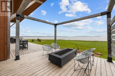 61 Battery Crescent Georgetown Prince Edward Island photo 42
