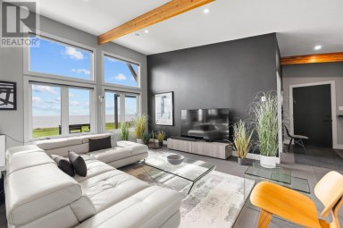 61 Battery Crescent Georgetown Prince Edward Island photo 8