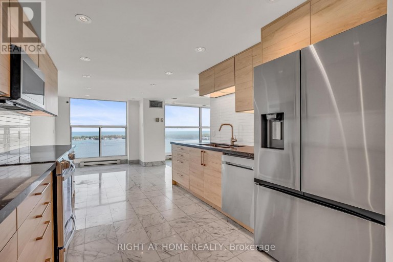 3008 - 99 HARBOUR SQUARE, Toronto (Waterfront Communities), Ontario, M5J2H2