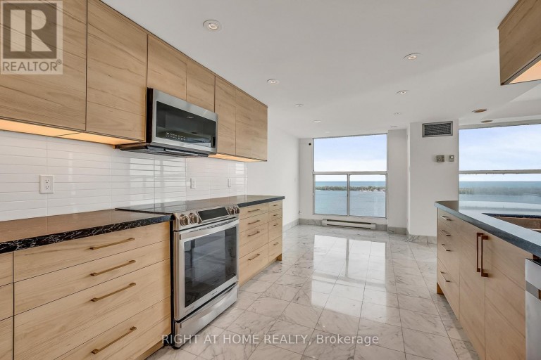 3008 - 99 HARBOUR SQUARE, Toronto (Waterfront Communities), Ontario, M5J2H2