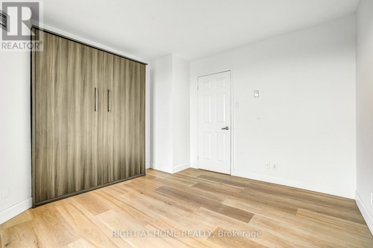 3008 - 99 HARBOUR SQUARE, Toronto (Waterfront Communities), Ontario, M5J2H2