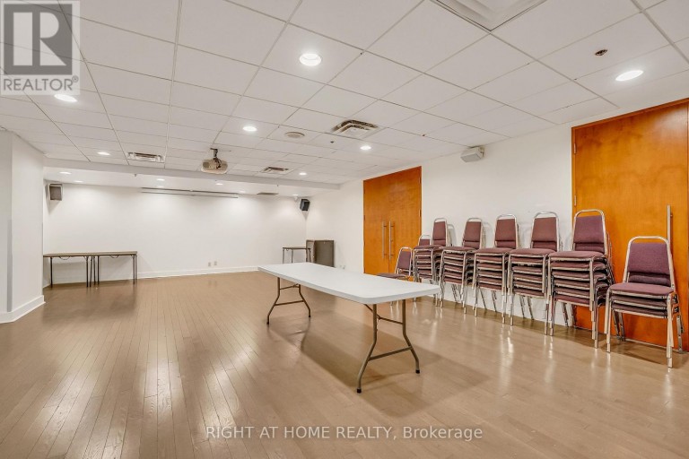 3008 - 99 HARBOUR SQUARE, Toronto (Waterfront Communities), Ontario, M5J2H2