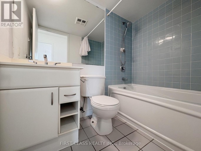3006 - 36 LEE CENTRE DRIVE, Toronto (Woburn), Ontario, M1H3K2