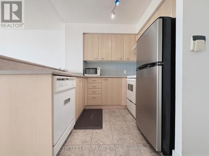 3006 - 36 LEE CENTRE DRIVE, Toronto (Woburn), Ontario, M1H3K2