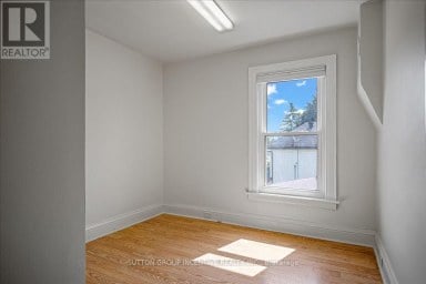 OFFICE A - 153 COLBORNE STREET W Orillia Ontario photo 4
