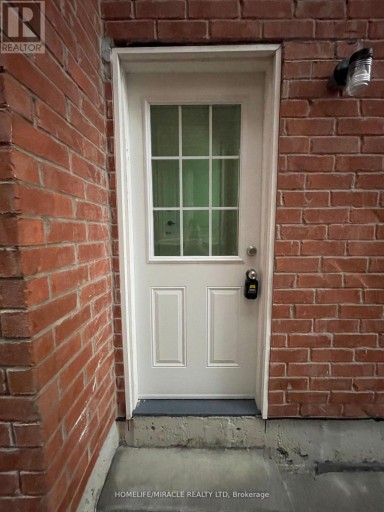 9 HUMBERSTONE CRESCENT, Brampton (Northwest Brampton), Ontario, L7A4C3