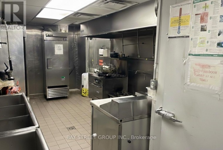 650 YONGE STREET, Toronto (Bay Street Corridor), Ontario, M4Y2A6