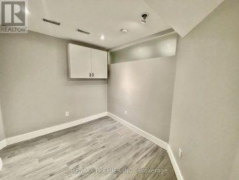 1 - 50 PAPE AVENUE Toronto (South Riverdale) Ontario photo 2