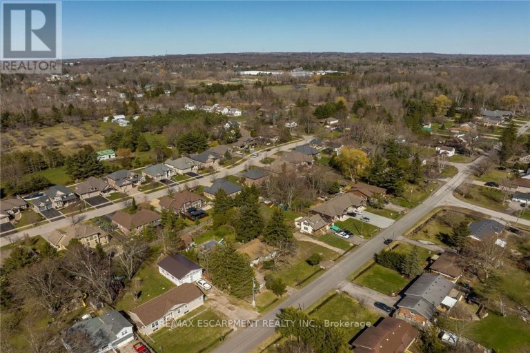 815 FOSS ROAD, Pelham (Fenwick), Ontario, L0S1C0
