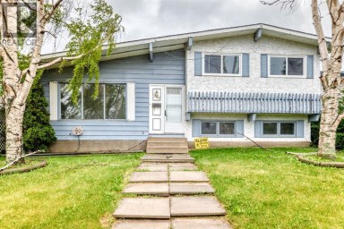 544 Penworth Way SE Calgary Alberta photo 1