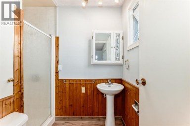 544 Penworth Way SE Calgary Alberta photo 9