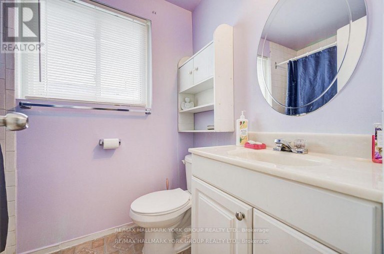 9 BUR OAK WAY, Toronto (Glenfield-Jane Heights), Ontario, M3L2G3