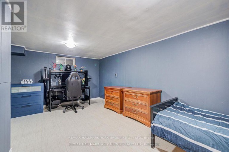 9 BUR OAK WAY, Toronto (Glenfield-Jane Heights), Ontario, M3L2G3