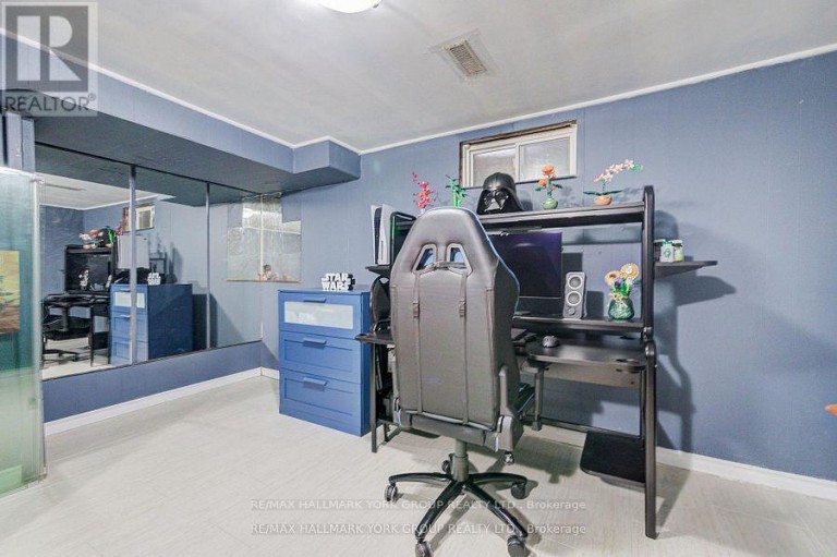 9 BUR OAK WAY, Toronto (Glenfield-Jane Heights), Ontario, M3L2G3