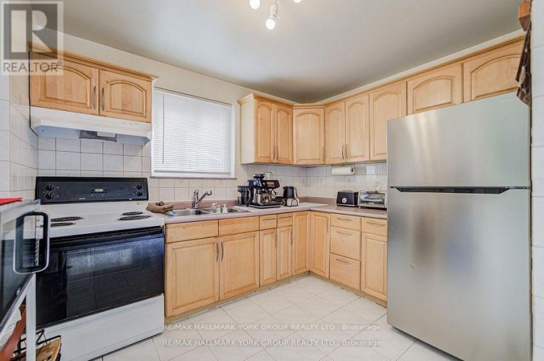 9 BUR OAK WAY, Toronto (Glenfield-Jane Heights), Ontario, M3L2G3