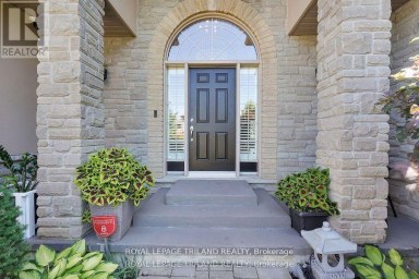 7119 CLAYTON WALK London South (South V) Ontario photo 2