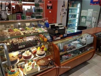 19 - 384 YONGE STREET Toronto (Bay Street Corridor) Ontario photo 1