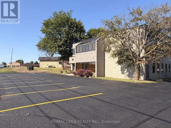 680 INDUSTRIAL ROAD E, London East (East F), Ontario, N5V1V1