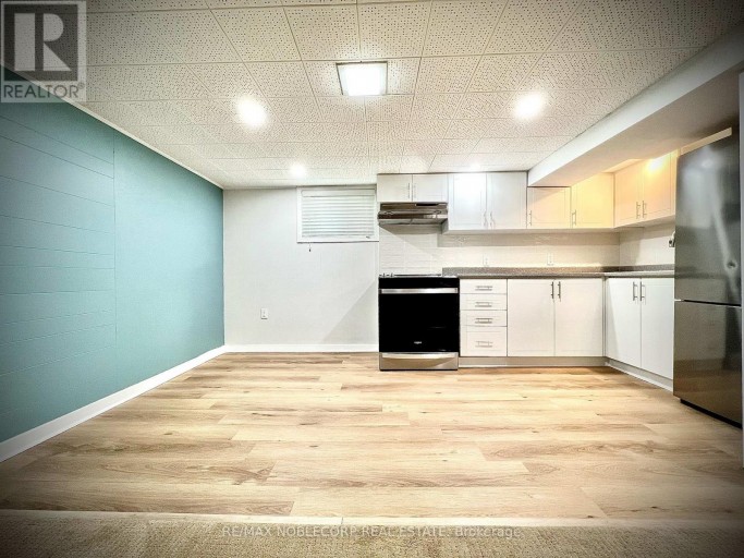 BSMT - 63 BUNNELL CRESCENT, Toronto (Downsview-Roding-CFB), Ontario, M3M2B8
