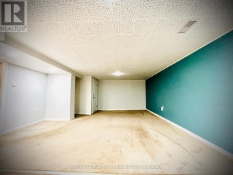 BSMT - 63 BUNNELL CRESCENT Toronto (Downsview-Roding-CFB) Ontario photo 7