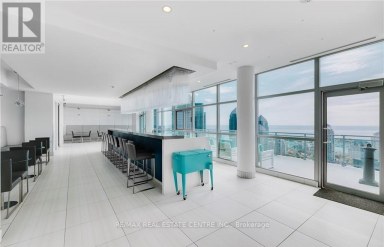 933 - 165 LEGION ROAD N Toronto (Mimico) Ontario photo 10