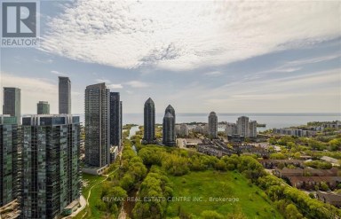 933 - 165 LEGION ROAD N Toronto (Mimico) Ontario photo 12