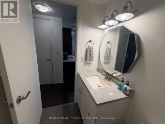 933 - 165 LEGION ROAD N Toronto (Mimico) Ontario photo 20
