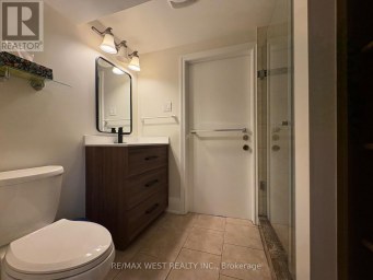 LOWER LEVEL - 32 HARROW DRIVE Toronto (Brookhaven-Amesbury) Ontario photo 12