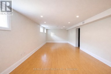 LOWER LEVEL - 32 HARROW DRIVE Toronto (Brookhaven-Amesbury) Ontario photo 4
