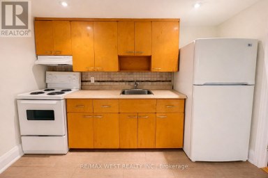 LOWER LEVEL - 32 HARROW DRIVE Toronto (Brookhaven-Amesbury) Ontario photo 9
