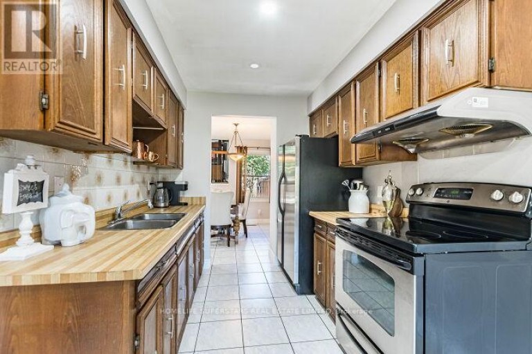 18 PLUTO DRIVE, Brampton (Madoc), Ontario, L6V3W5