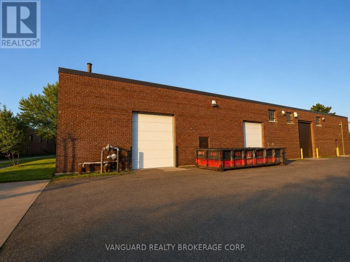 1001 FLINT ROAD, Toronto (York University Heights), Ontario, M3J2J6