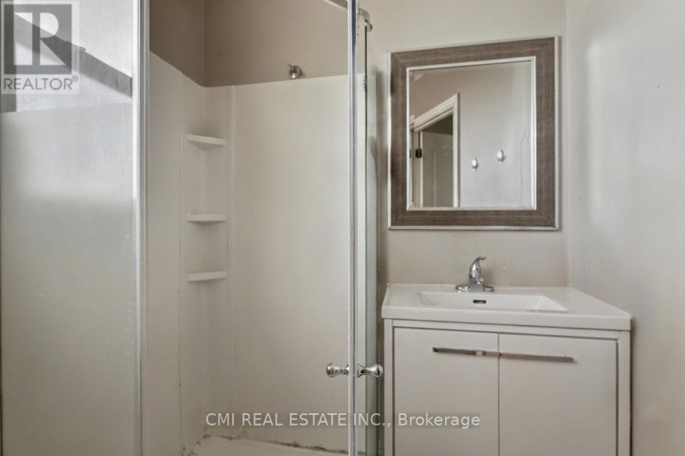 122 MONTROSE STREET, Windsor, Ontario, N8X1A3