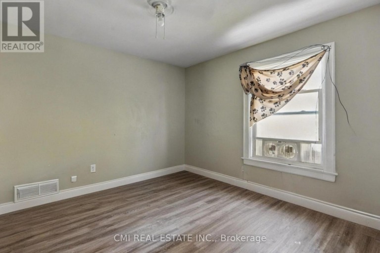 122 MONTROSE STREET, Windsor, Ontario, N8X1A3