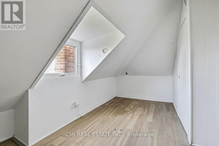 122 MONTROSE STREET, Windsor, Ontario, N8X1A3
