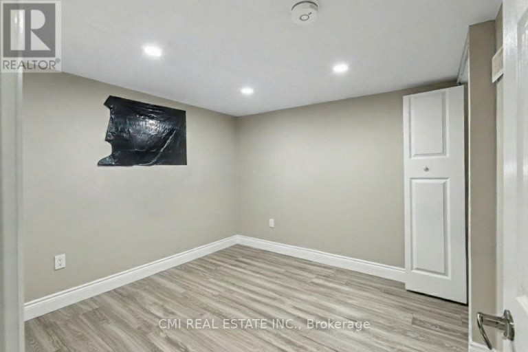 122 MONTROSE STREET, Windsor, Ontario, N8X1A3