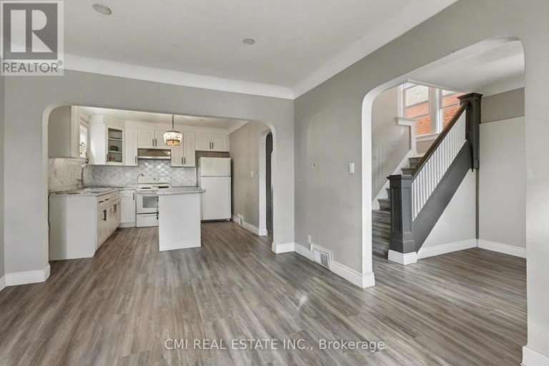 122 MONTROSE STREET, Windsor, Ontario, N8X1A3