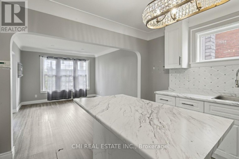 122 MONTROSE STREET, Windsor, Ontario, N8X1A3