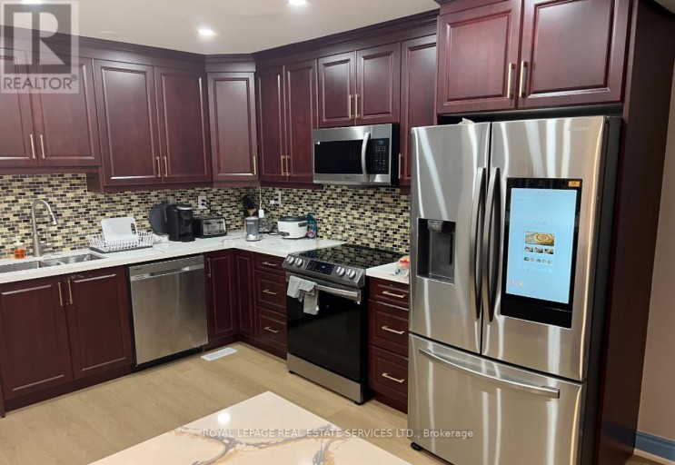 3 - 872 BROWN'S LINE, Toronto (Alderwood), Ontario, M8W2W3