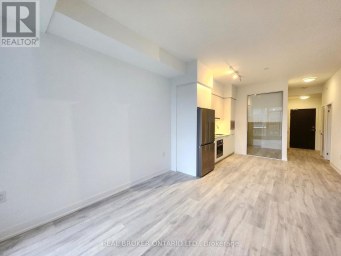 N625 - 7 GOLDEN LION HEIGHTS Toronto (Newtonbrook East) Ontario photo 4