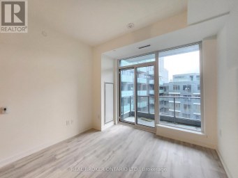 N625 - 7 GOLDEN LION HEIGHTS Toronto (Newtonbrook East) Ontario photo 5