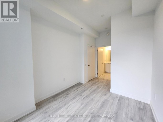 N625 - 7 GOLDEN LION HEIGHTS, Toronto (Newtonbrook East), Ontario, M2M4E7