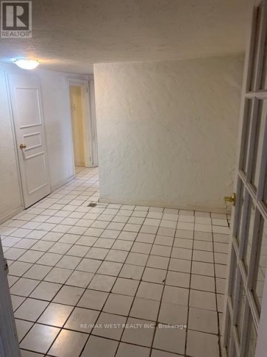 LOWER - 730 LOGAN AVENUE, Toronto (North Riverdale), Ontario, M4K3C6