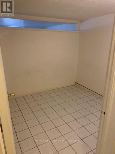 LOWER - 730 LOGAN AVENUE, Toronto (North Riverdale), Ontario, M4K3C6
