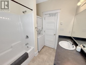 27 - 13 BUTTERNUT LANE Prince Edward County (Athol Ward) Ontario photo 17